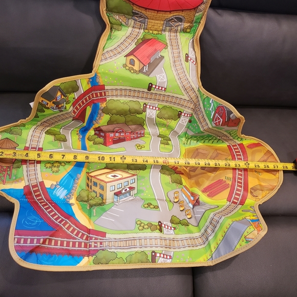 Final drop⬇️ Zip up cplaymat and storage - Picture 5 of 9